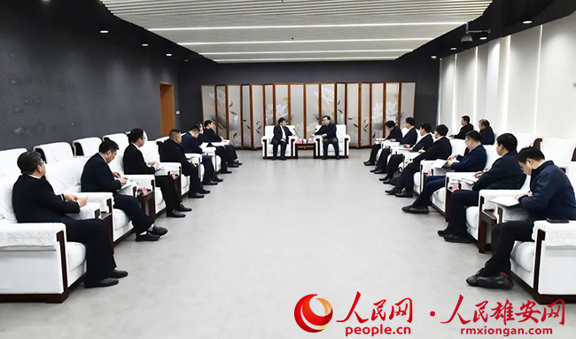 張國華與航天宏圖信息技術股份有限公司董事長王宇翔一行舉行工作座談。劉向陽攝