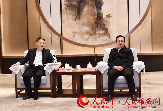 張國華與中國華能集團有限公司黨組書記、董事長溫樞剛一行舉行工作座談。劉向陽攝