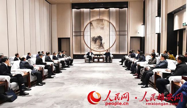 張國華與中國華能集團有限公司黨組書記、董事長溫樞剛一行舉行工作座談。劉向陽攝