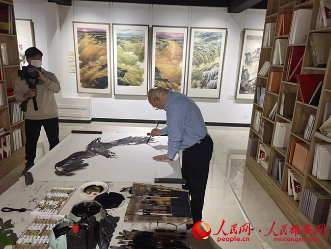 南開大學藝術與美學研究院副院長，教授，博導，現場創作，題字。3650