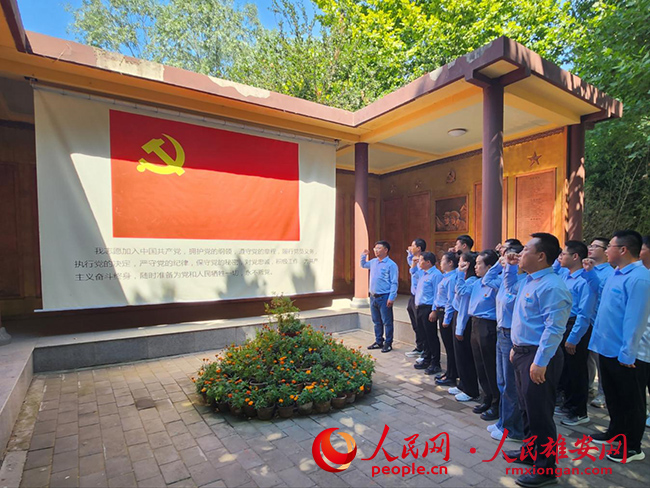 圖為宣誓現(xiàn)場。中建三局容西安置房項(xiàng)目部供圖