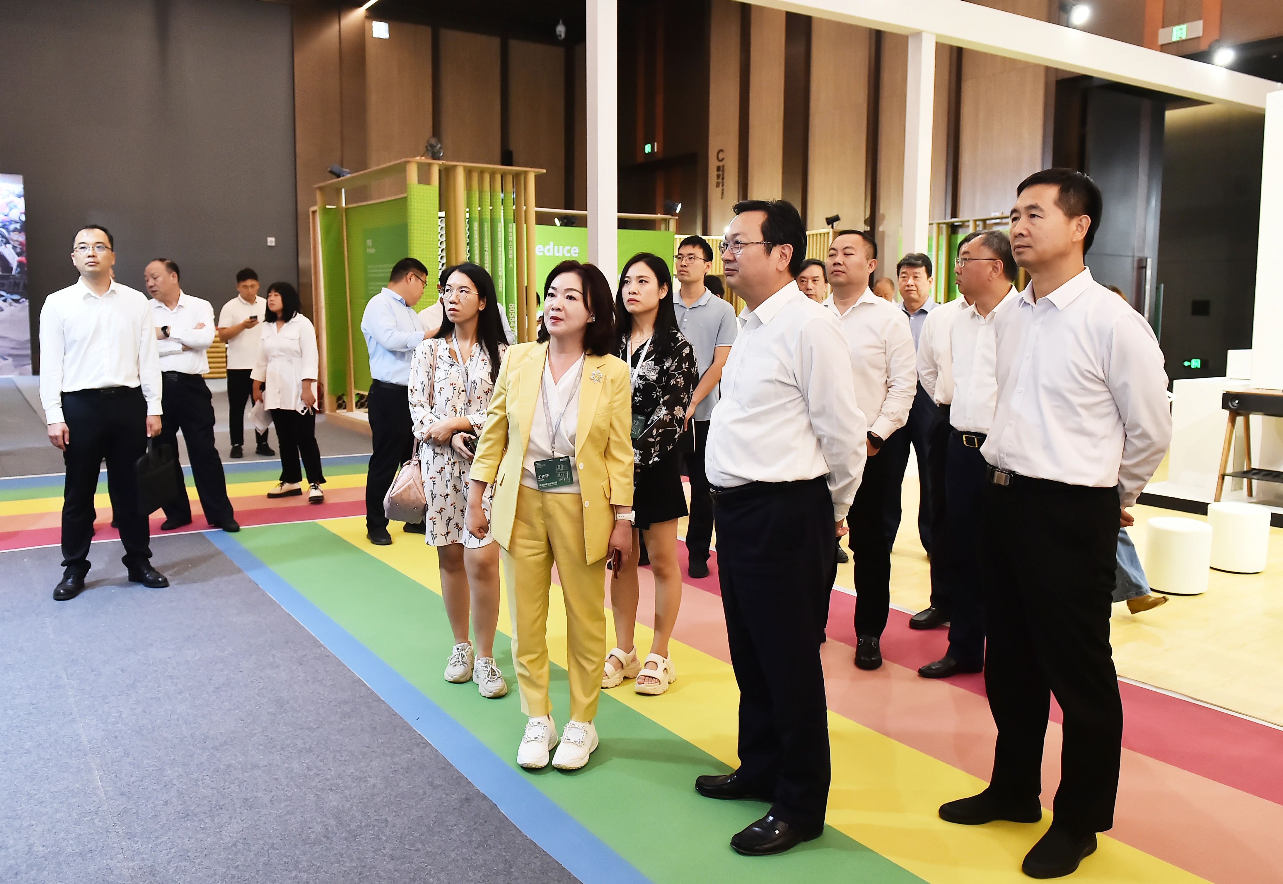 張國華調(diào)研2023河北國際工業(yè)設(shè)計周活動籌備工作。劉向陽攝